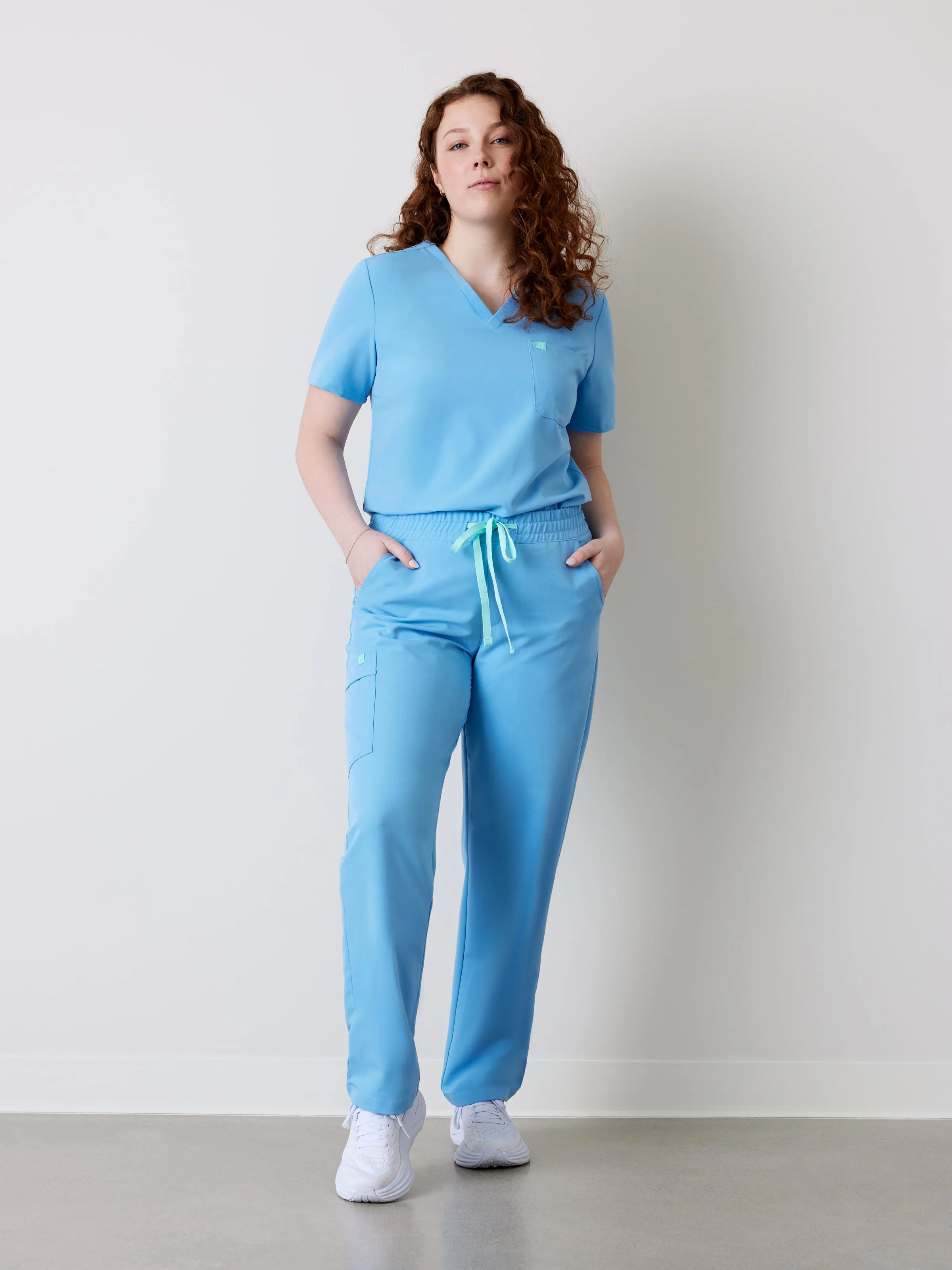 JULIETA RE-GARDE™ - BLEU CLASSIQUE - Straight Cut Scrub Pants - SILVADUR™||JULIETA RE-GARDE™ - BLEU CLASSIQUE - Pantalon Coupe Droite - SILVADUR™